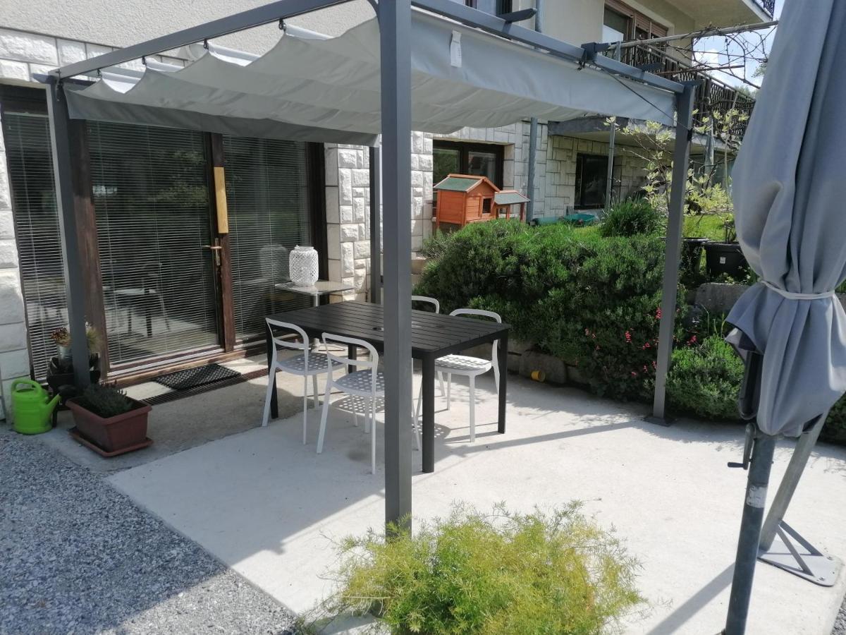 Apartments Bukor With Seasonal Pool Lukovica pri Domžalah المظهر الخارجي الصورة
