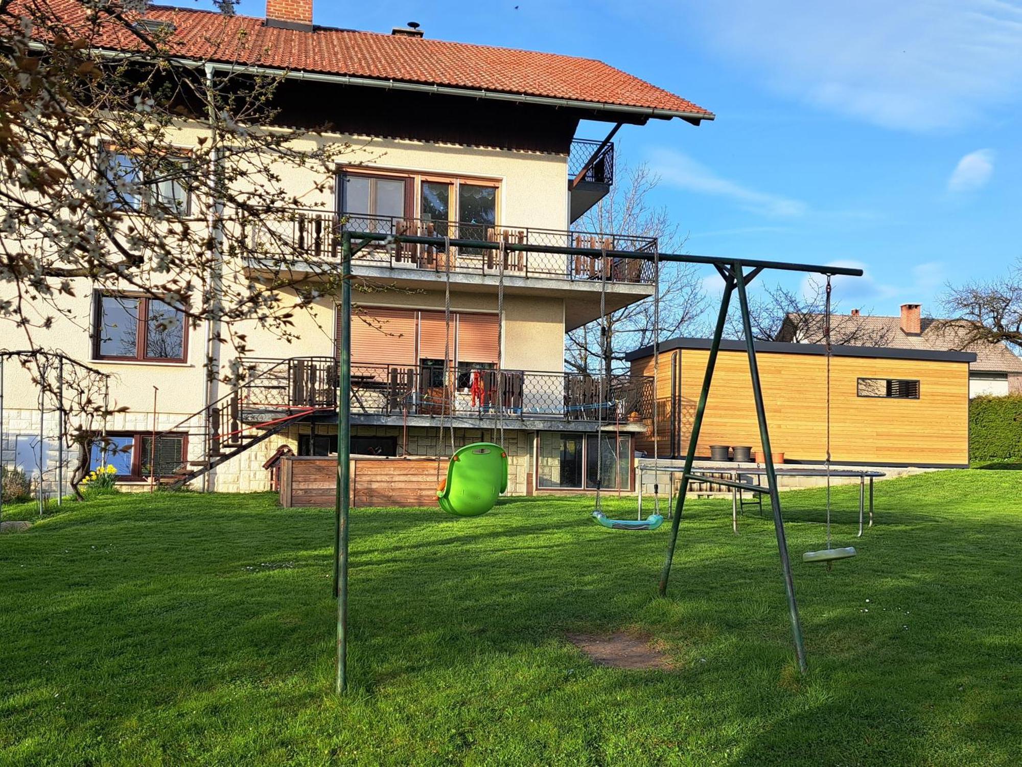 Apartments Bukor With Seasonal Pool Lukovica pri Domžalah المظهر الخارجي الصورة
